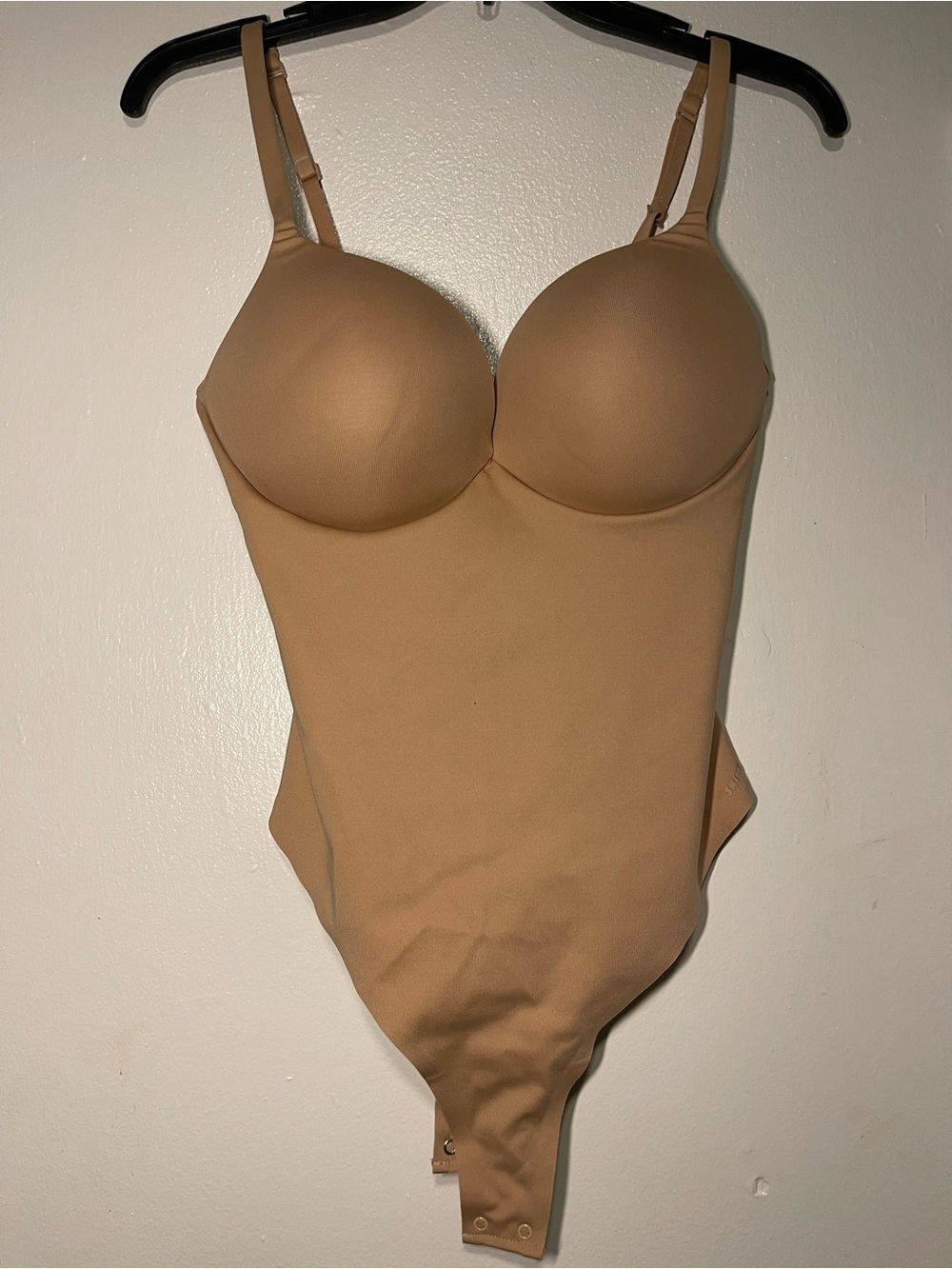 SKIMS Ultimate Thong Bodysuit | Clay | Size M | NWT